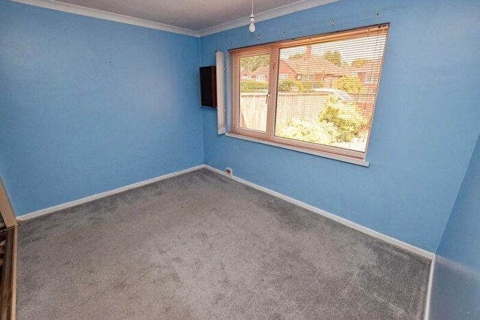 2 Bedroom Semi-Detached Bungalow For Sale In Mayfield Road, Pinhoe, Exeter, EX4