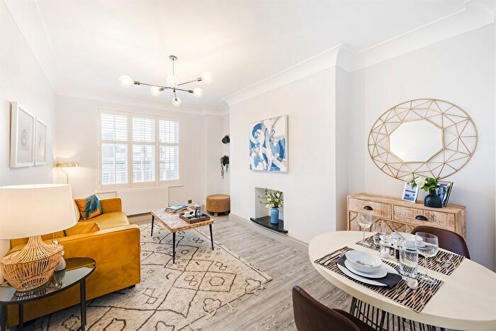 2 Bedroom Flat To Rent In Flat Stafford Court, - Kensington High Street, London, W8