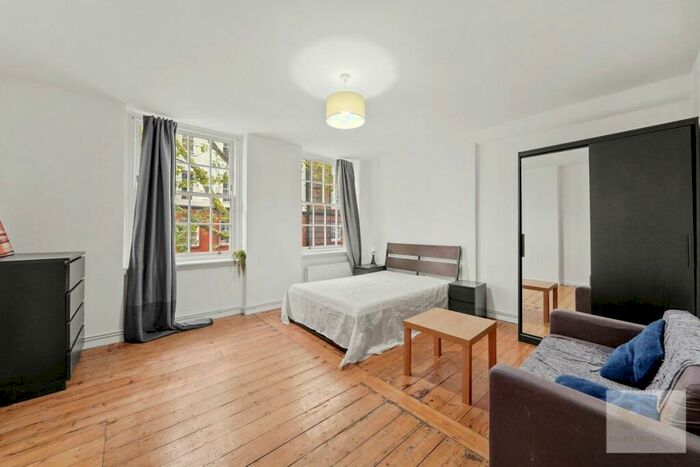 4 Bedroom Apartment To Rent In Redman House, Portpool Lane, London, EC1N