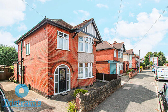 3 Bedroom Detached House For Sale In Broadgate Avenue, Beeston, NG9