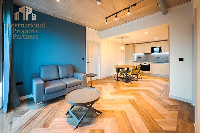 2 Bedroom Flat To Rent In Ancoats Gardens, Bendix Way, Manchester, M4