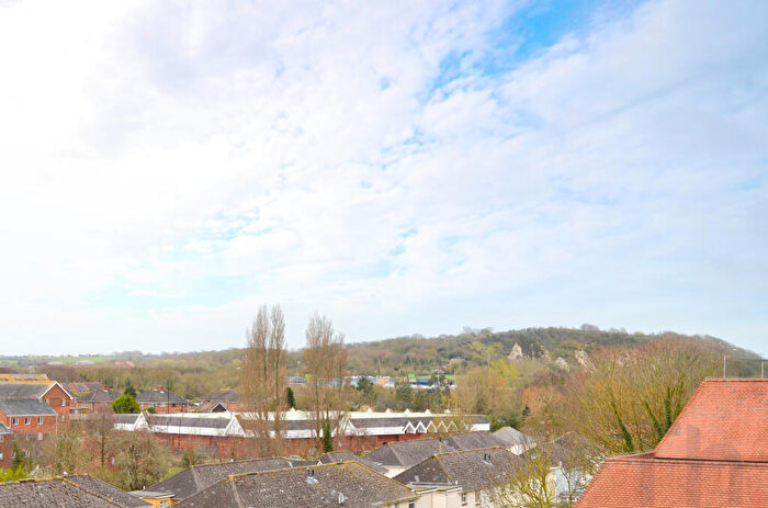 2 Bedroom Flat To Rent In Newport, Isle Of Wight, PO30