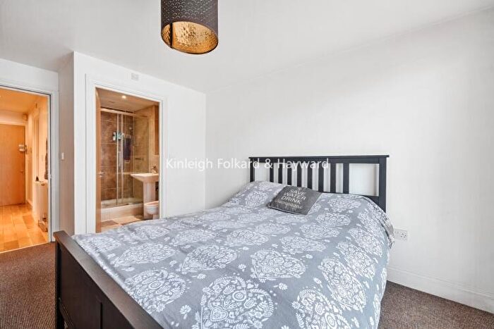 2 Bedroom Apartment To Rent In Dartmouth Road London, SE26