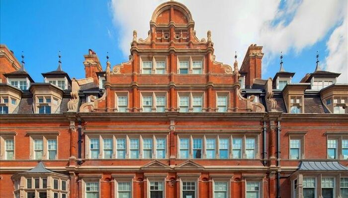 3 Bedroom Flat To Rent In Duke Street, London, W1K