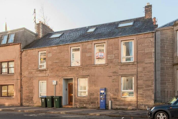 2 Bedroom Flat To Rent In Melville Street, Perth, Perthshire, PH1