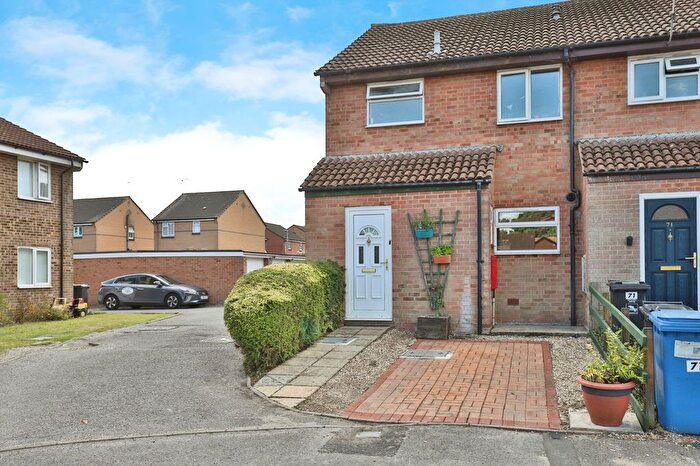 3 Bedroom End Of Terrace House For Sale In Aspen Gardens, Poole, Dorset, BH12