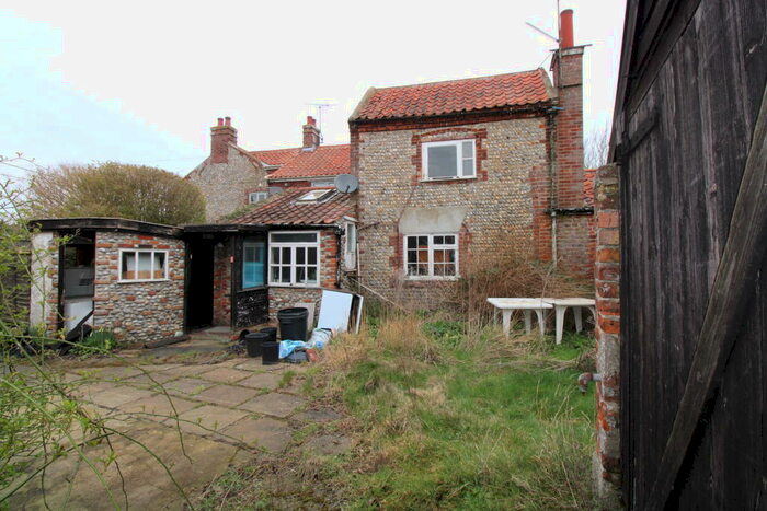 3 Bedroom Link Detached House For Sale In Church Cottage, Church Road, Sea Palling, Norwich, Norfolk, NR12