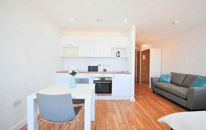 1 Bedroom Flat To Rent In Studio Apartment &# Michigan Point, Media City, Salford Quays, M50