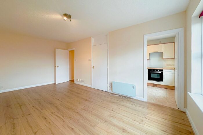 1 Bedroom Flat To Rent In Paxton Road, London, SE23