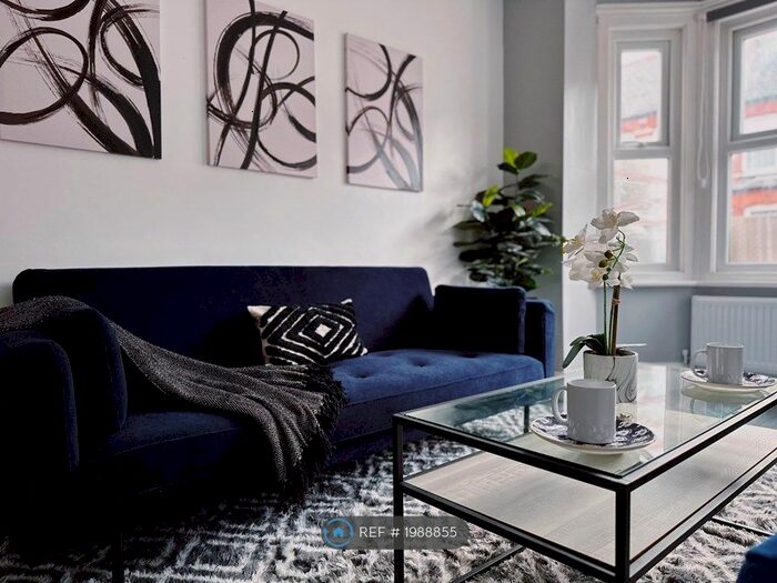 5 Bedroom Terraced House To Rent In Elm Park Road, Reading, RG30