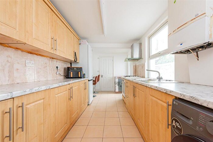 4 Bedroom Terraced House To Rent In Whewell Road, Islington, London, N19