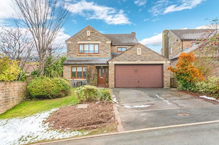 4 Bedroom Detached House For Sale In Hawthorne Way, Shelley, HD8