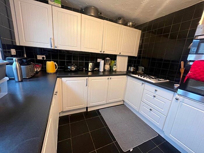 5 Bedroom Terraced House For Sale In Southwark Close, Stevenage, SG1