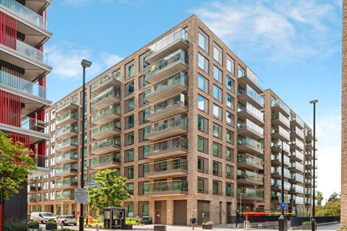 2 Bedroom Flat To Rent In Abram Building, Riverscape Walk, E16