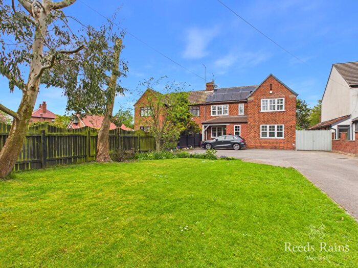 3 Bedroom Semi-Detached House For Sale In Main Road, Bilton, Hull, East Yorkshire, HU11