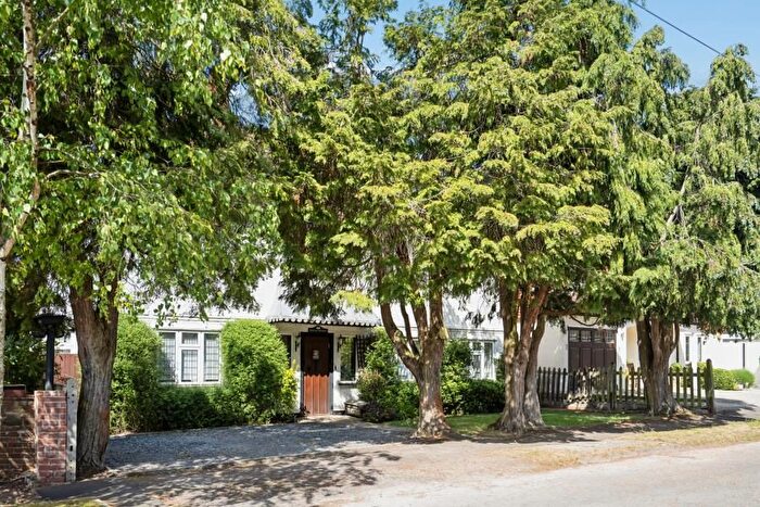 5 Bedroom Detached House To Rent In Oakhill Avenue, Pinner, HA5