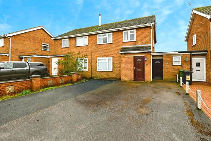 3 Bedroom Semi Detached House For Sale In Town Close, East Winch, King's Lynn, Norfolk, PE32