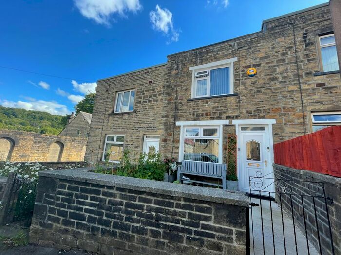 2 Bedroom Property To Rent In Foster Road, Keighley, BD21