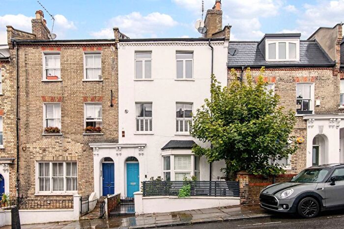 1 Bedroom Flat For Sale In Chetwynd Road, London, NW5