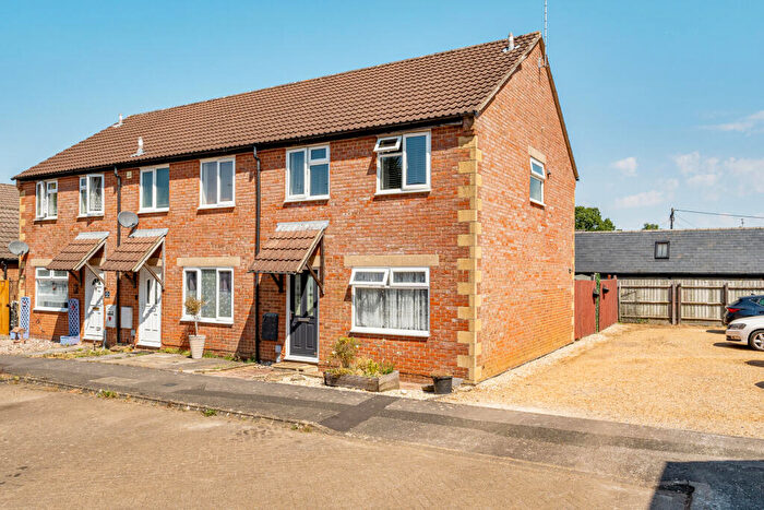 3 Bedroom End Of Terrace House For Sale In Bakers Field, Lyneham, SN15