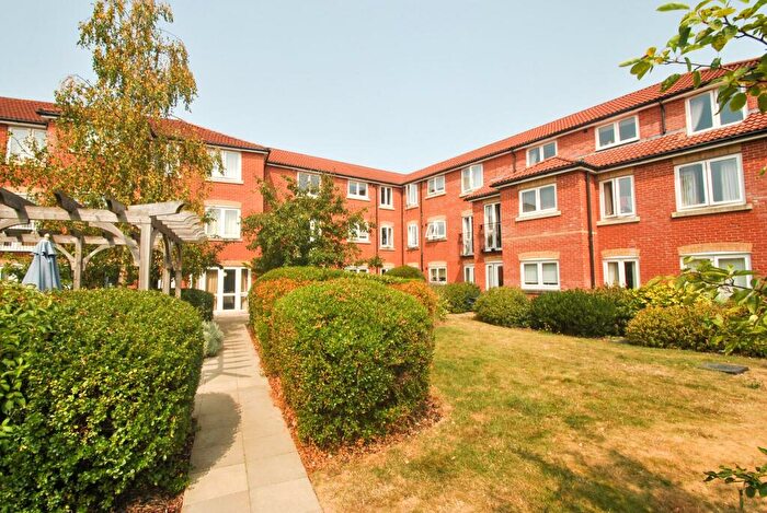 1 Bedroom Flat For Sale In Apartment, New Pooles Lodge, Maywood Crescent, Bristol, BS16