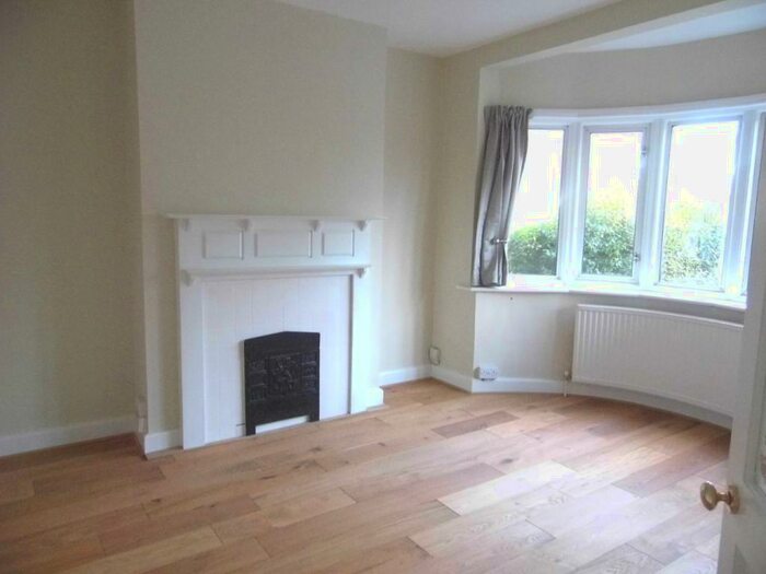 2 Bedroom Maisonette To Rent In Christchurch Avenue, Harrow, HA3
