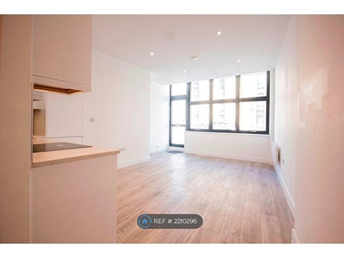 2 Bedroom Flat To Rent In Illustrious House, London, SE10