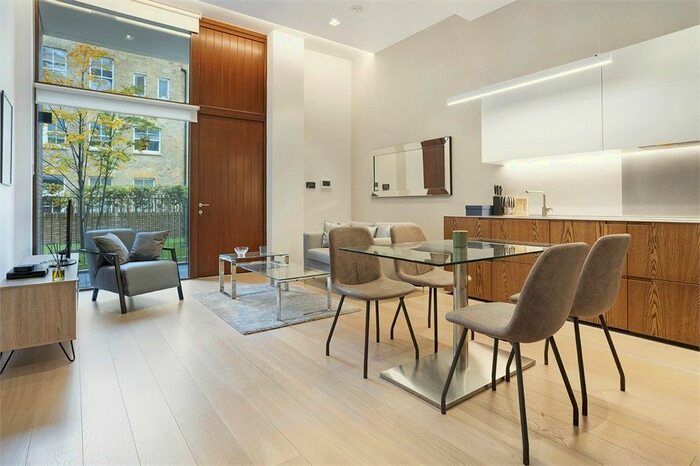 1 Bedroom Flat To Rent In Abernethy House, Barts Square, Bartholomew Close, London, EC1A