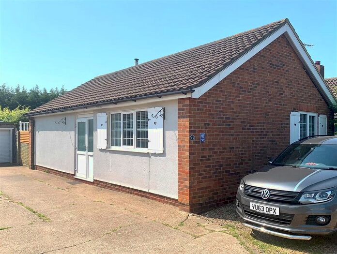 2 Bedroom Detached Bungalow To Rent In Saxon Close, East Preston, Littlehampton, BN16