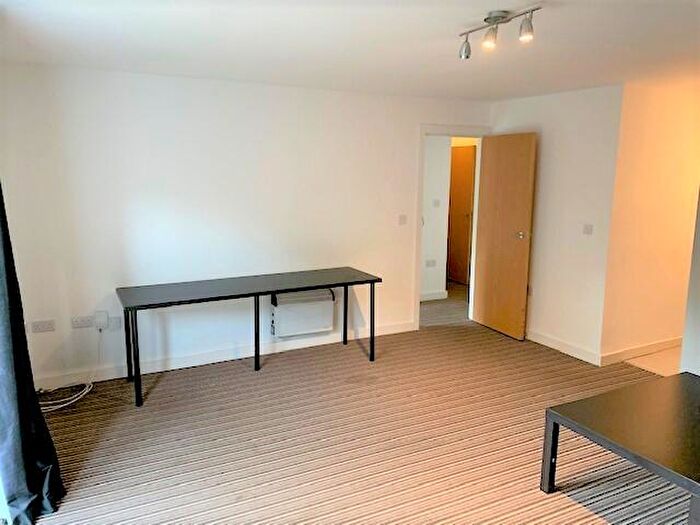 1 Bedroom Apartment To Rent In Richmond Road, Cardiff(City), CF24