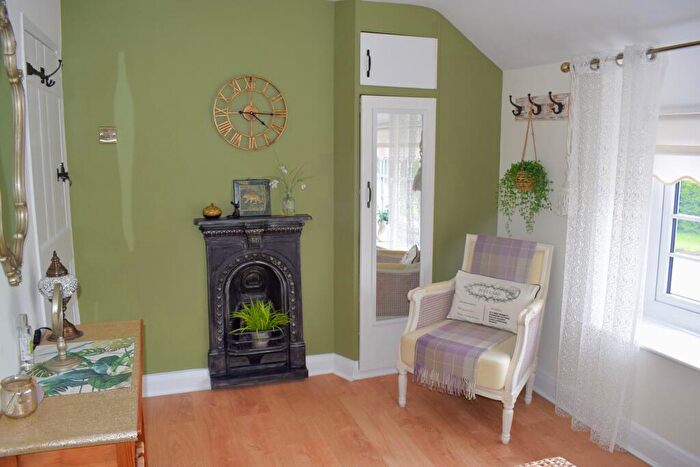 2 Bedroom Cottage For Sale In Station Road, Scawby, DN20