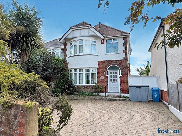 3 Bedroom Detached House For Sale In Dorchester Road, Oakdale, Poole, Dorset, BH15