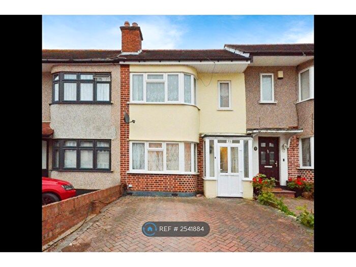 3 Bedroom Terraced House To Rent In Hartland Drive, Ruislip, HA4