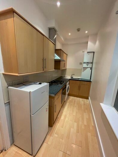 1 Bedroom Flat To Rent In Norbury Avenue, Thornton Heath, CR7