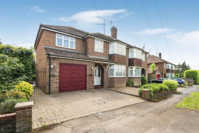 4 Bedroom Semi Detached House For Sale In London Road, Earley, Reading, RG6