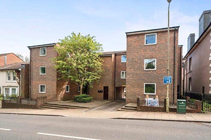 1 Bedroom Flat To Rent In Romsey Road, Winchester, SO22