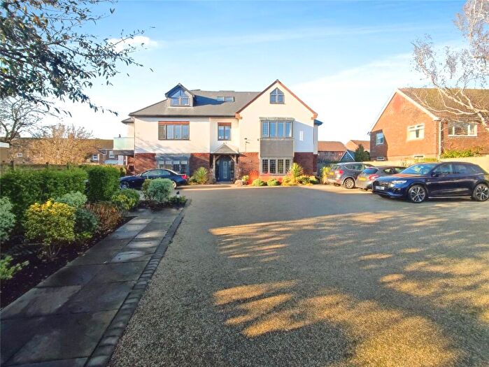 2 Bedroom Apartment For Sale In Woodlands Avenue, Rustington, Littlehampton, BN16