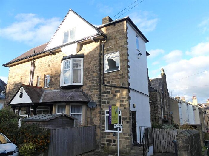 2 Bedroom Apartment To Rent In Riddings Road, Ilkley, LS29