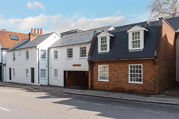 1 Bedroom Apartment To Rent In Bell Street, Reigate, RH2