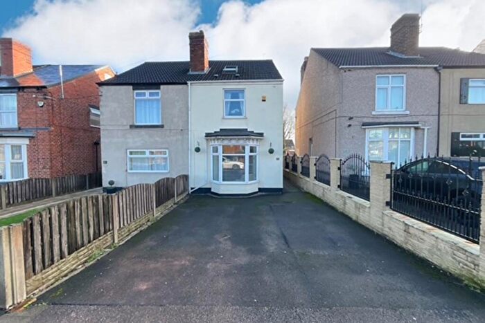 3 Bedroom Semi-Detached House For Sale In Aughton Road, Swallownest, Sheffield, Rotherham, S26