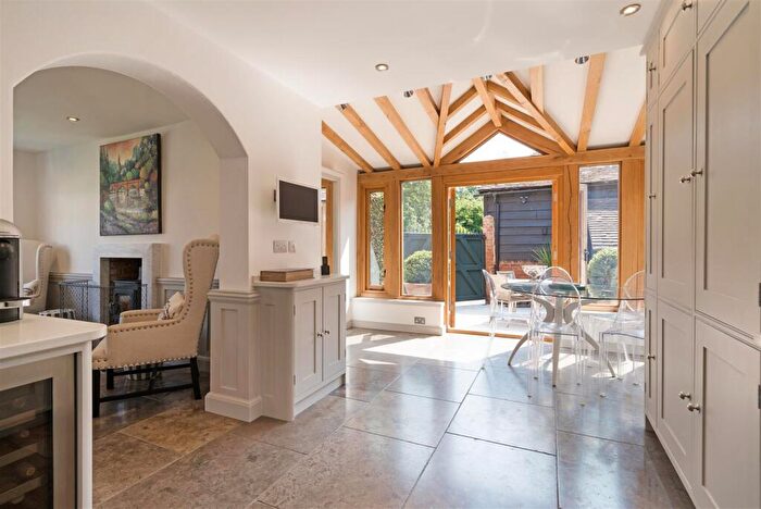 3 Bedroom Detached House To Rent In High Street, Dorchester-On-Thames, OX10