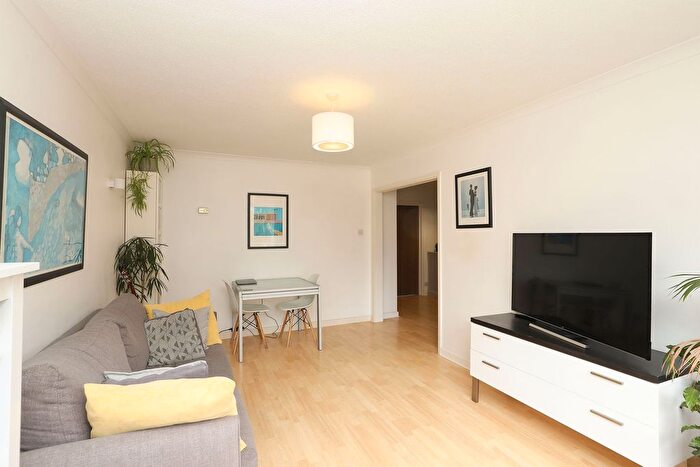 2 Bedroom Flat For Sale In Ranmoor View, Fulwood Road, Sheffield, S10