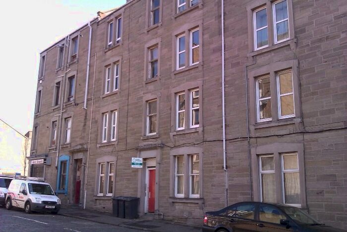 3 Bedroom Flat To Rent In Ogilvie Street, Stobswell, Dundee DD4