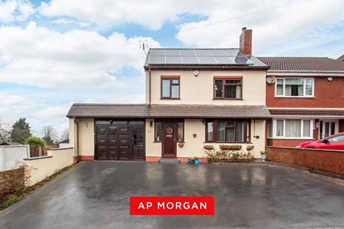 3 Bedroom Detached House For Sale In Yew Tree Lane, Rowley Regis, West Midlands, B65