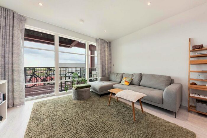 2 Bedroom Flat To Rent In Refinery House, Tandy Place, London, E20