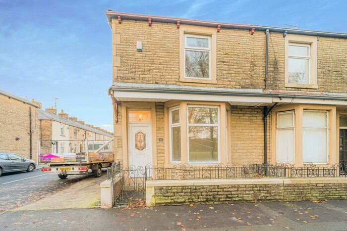 3 Bedroom End Of Terrace House To Rent In Mitella Street, Burnley, Lancashire, BB10