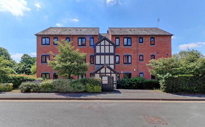 2 Bedroom Flat To Rent In The Moorings, Leamington Spa, CV31