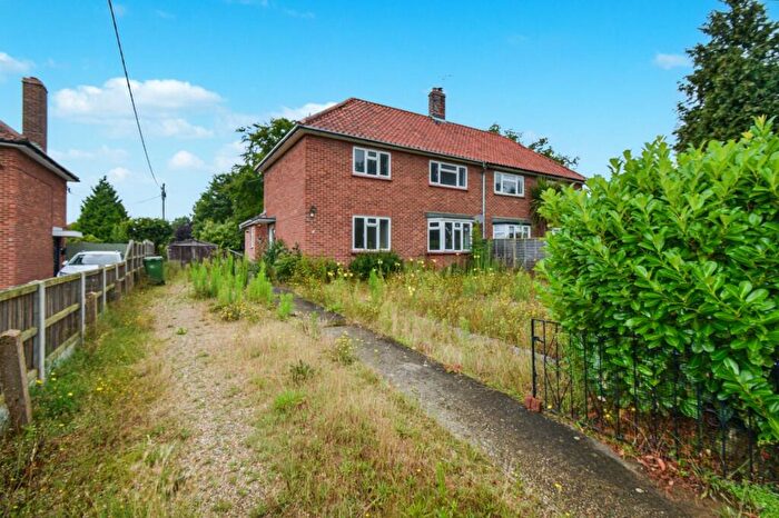 3 Bedroom Semi-Detached House For Sale In Sir Edward Stracey Road, Rackheath, Norwich, NR13