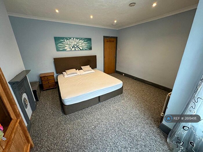 4 Bedroom Semi-Detached House To Rent In Malmesbury Road, Southampton, SO15