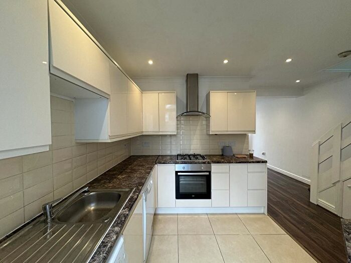5 Bedroom Terraced House To Rent In Frogely Road, London, SE22